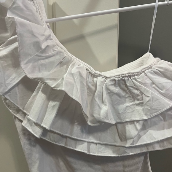 Zara White Ruffled Ribbed One-Shoulder Bodysuit - Picture 2 of 2
